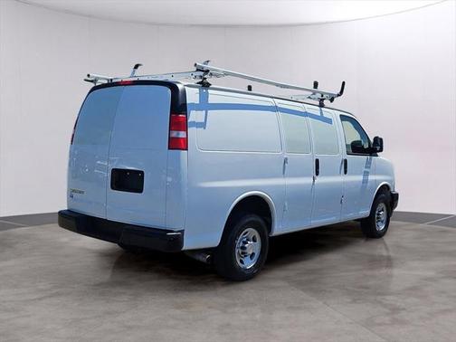 2022 Chevrolet Express 2500 RWD 2500 Regular Wheelbase WT
