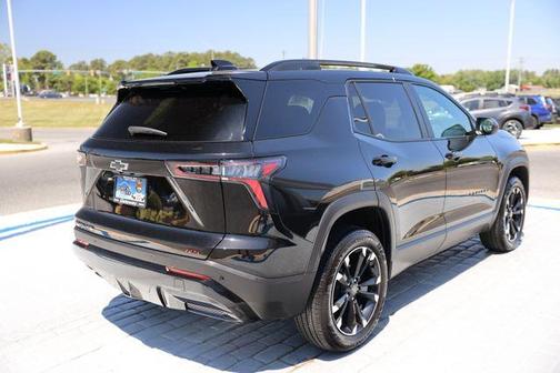 Mosaic Black Metallic 2026 Chevrolet Equinox RS