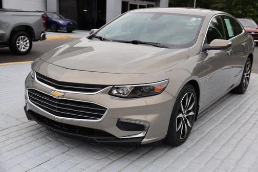 Pepperdust Metallic 2018 Chevrolet Malibu LT