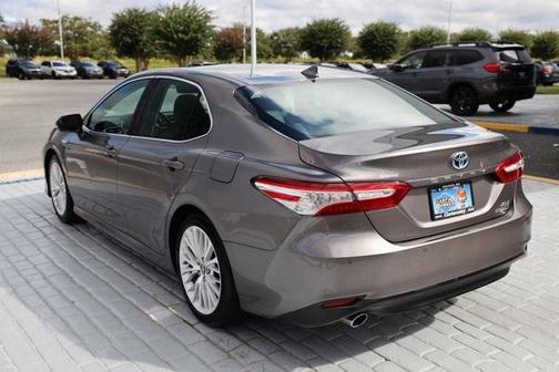 2018 Toyota Camry Hybrid LE