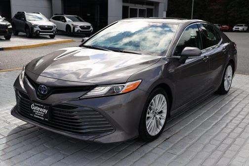 2018 Toyota Camry Hybrid LE