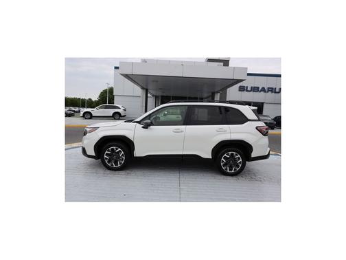 Crystal White Pearl 2025 Subaru Forester Premium