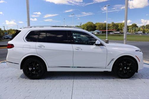 2024 BMW X7 xDrive40i