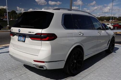 2024 BMW X7 xDrive40i