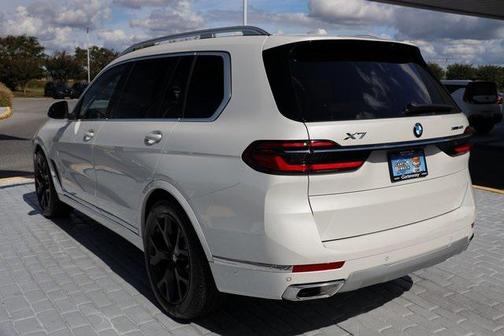 2024 BMW X7 xDrive40i