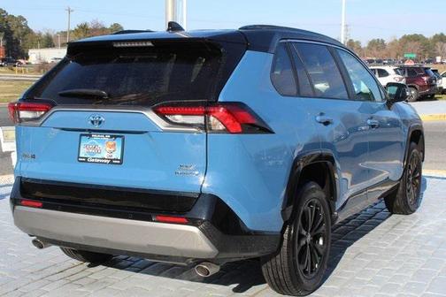 2023 Toyota RAV4 Hybrid SE