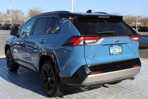 2023 Toyota RAV4 Hybrid SE