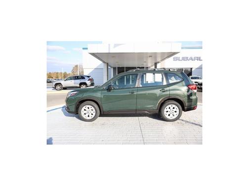 2022 Subaru Forester Base