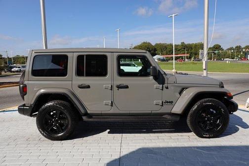 2023 Jeep Wrangler 4-Door Sahara Altitude 4x4