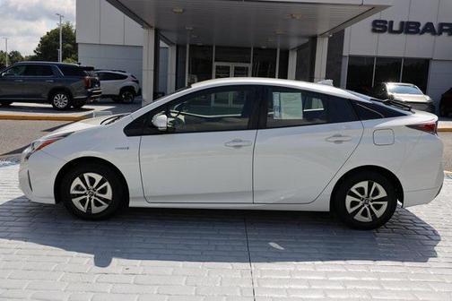 2016 Toyota Prius Three
