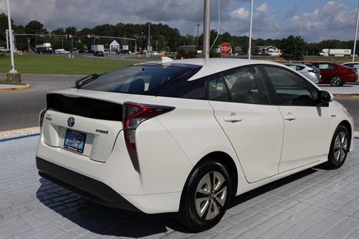 2016 Toyota Prius Three