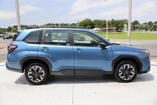 2025 Subaru Forester Base