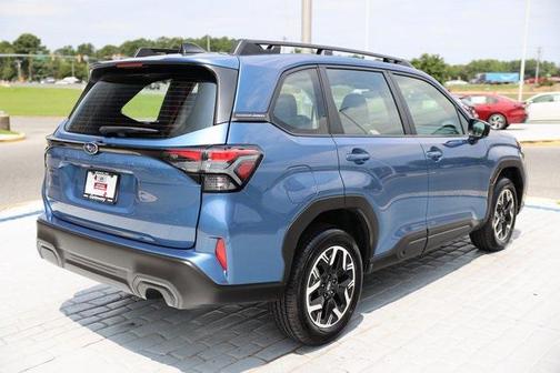 2025 Subaru Forester Base