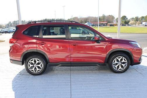 Crimson Red Pearl 2023 Subaru Forester Premium