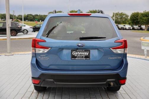 2022 Subaru Forester Base