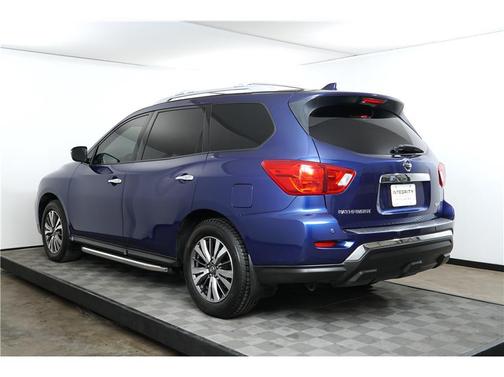 2019 Nissan Pathfinder SV