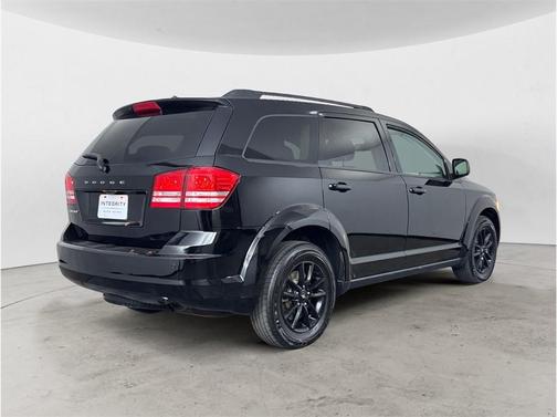 Pitch Black Clearcoat 2020 Dodge Journey SE Value