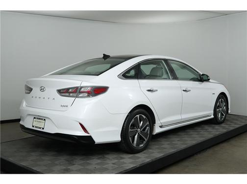 2019 Hyundai SONATA Hybrid Limited