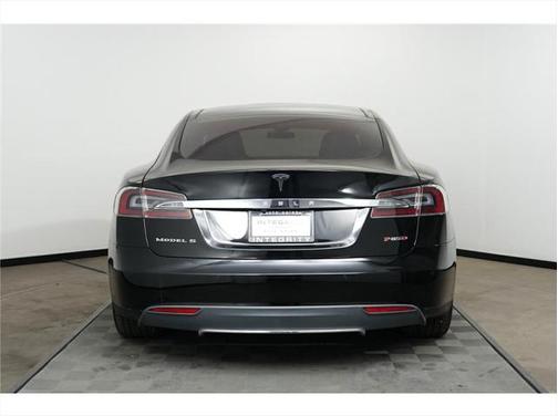 2015 Tesla Model S 85D