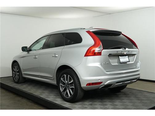 2017 Volvo XC60 T6 Dynamic