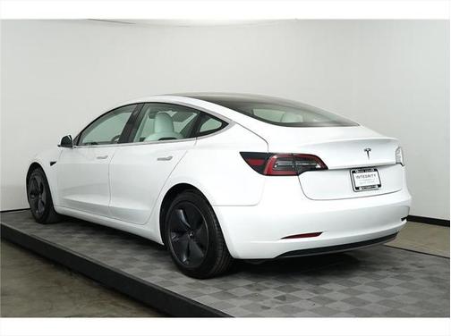 2020 Tesla Model 3 Standard Range Plus