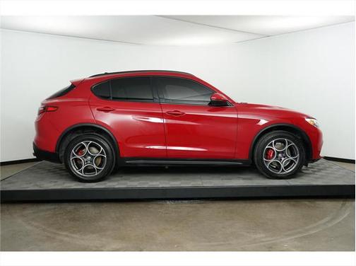 2019 Alfa Romeo Stelvio Ti Sport