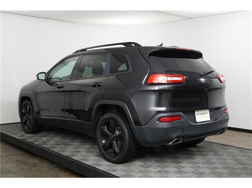 2016 Jeep Cherokee Altitude