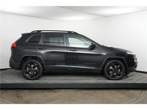 2016 Jeep Cherokee Altitude