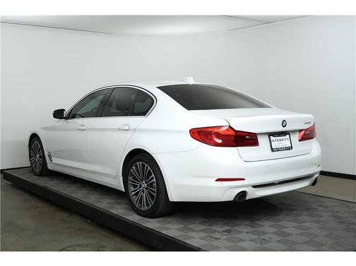 2020 BMW 530 530i