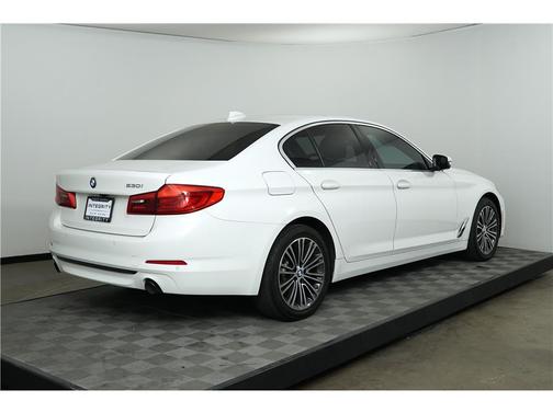 2020 BMW 530 530i
