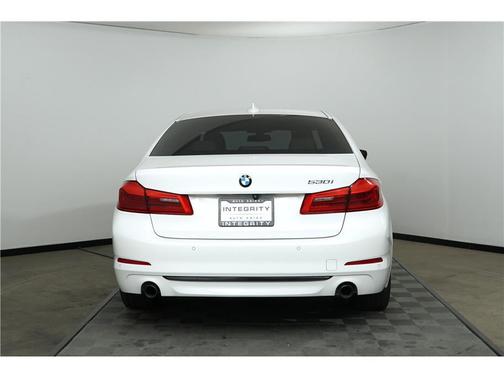2020 BMW 530 530i