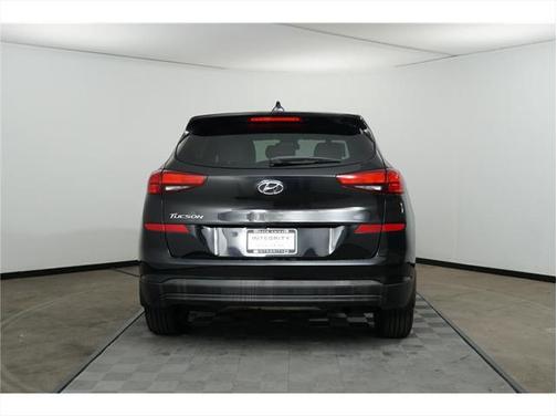 2021 Hyundai TUCSON SE