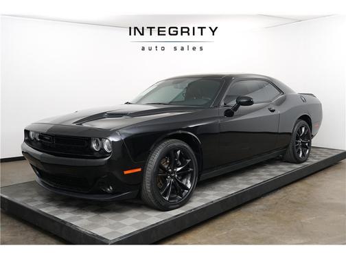 2017 Dodge Challenger SXT