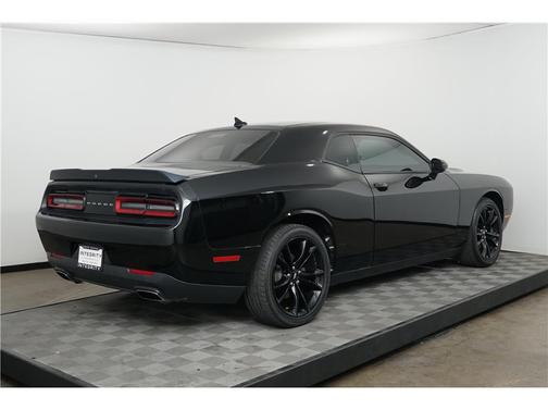 2017 Dodge Challenger SXT
