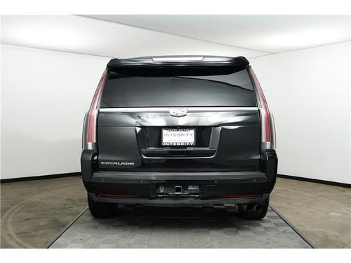 2016 Cadillac Escalade Platinum