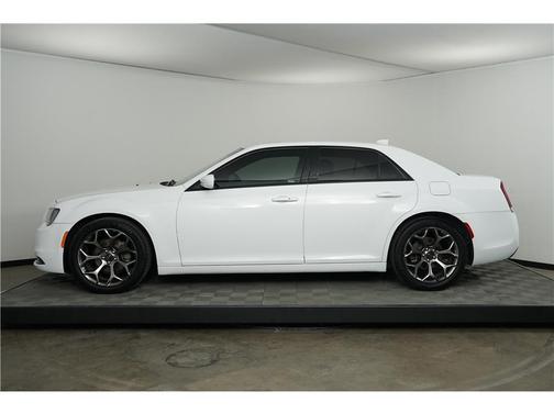 2018 Chrysler 300 S