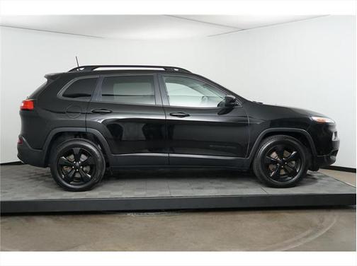 2017 Jeep Cherokee Sport