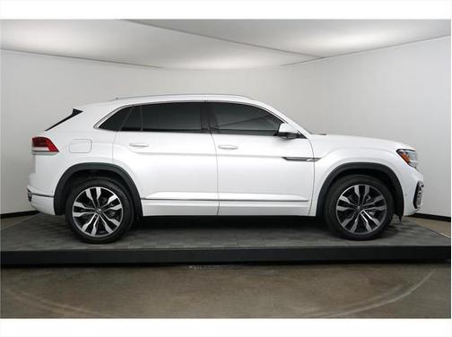 2022 Volkswagen Atlas Cross Sport 3.6L V6 SEL Premium R-Line