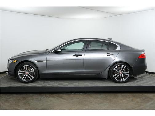 2017 Jaguar XE 35t Premium