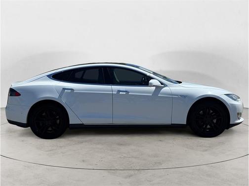 White 2016 Tesla Model S 70D