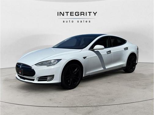 White 2016 Tesla Model S 70D