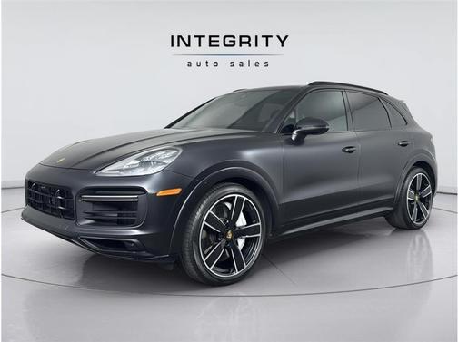 Jet Black Metallic 2019 Porsche Cayenne Turbo