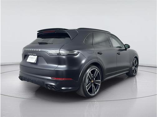 Jet Black Metallic 2019 Porsche Cayenne Turbo