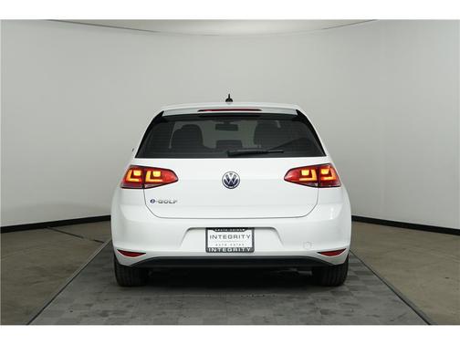 2016 Volkswagen e-Golf SE