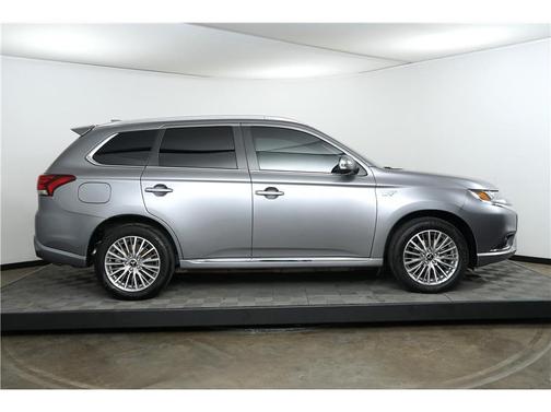 2022 Mitsubishi Outlander PHEV SEL