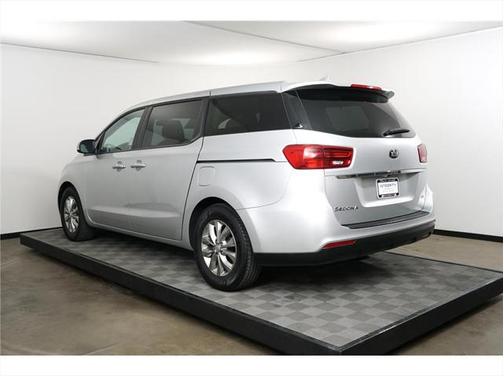 2021 Kia Sedona LX