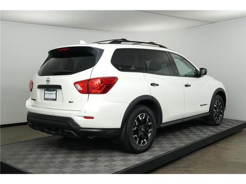 2020 Nissan Pathfinder SV