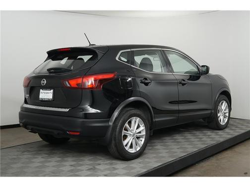 2018 Nissan Rogue Sport S
