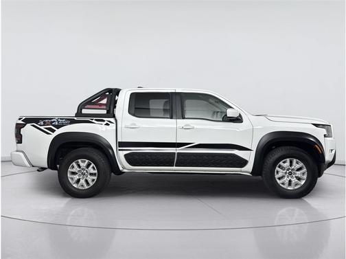 Glacier White 2023 Nissan Frontier SV
