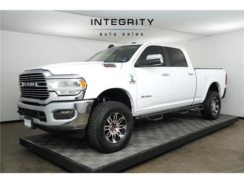 2020 RAM 2500 Laramie Crew Cab 4X4 6'4' Box